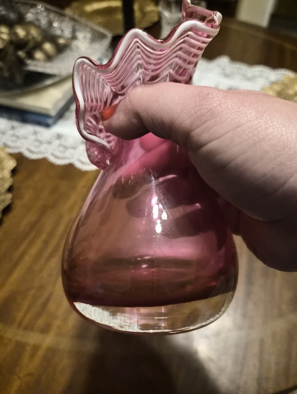 Fenton Tulip Cranberry Glass Swirl Jack In The Pulpit Vase - Picture 5 of 7